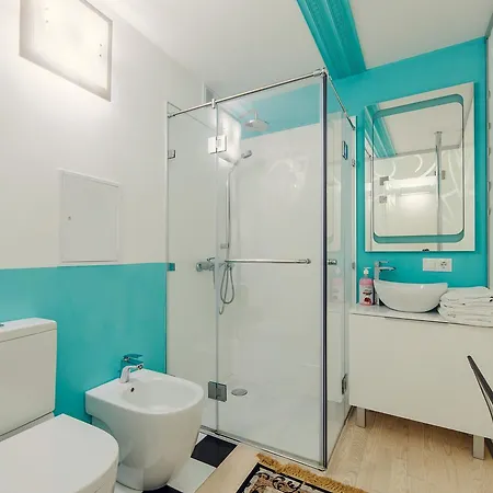 On Komarovskiy Rynok Apartment Minsk
