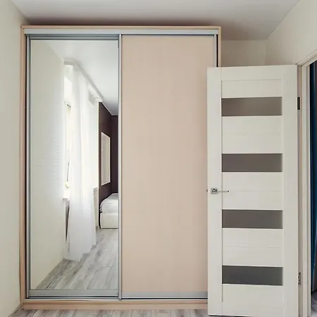 On Komarovskiy Rynok Apartment